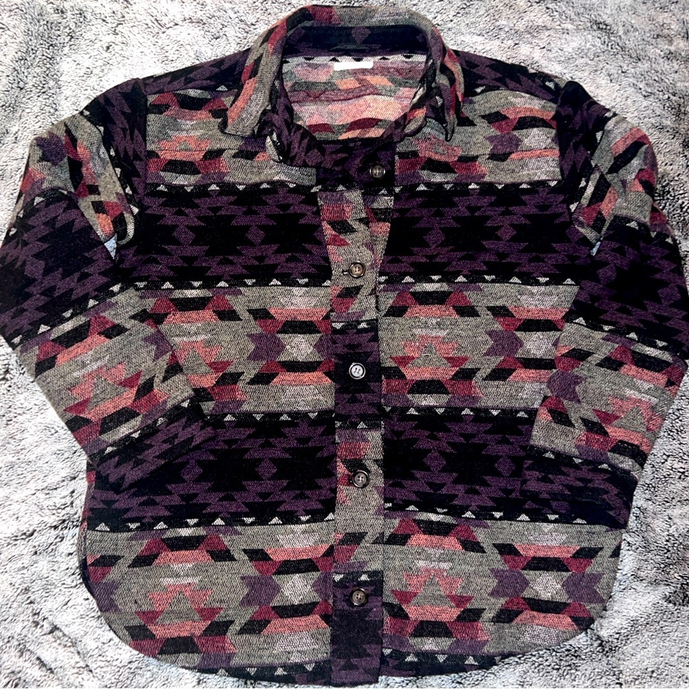 Women’s Maurice’s Aztec Shacket/Button Down